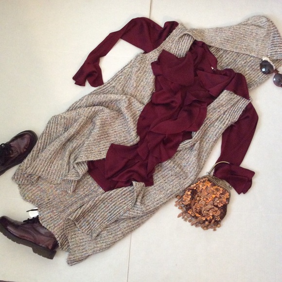 Hoodie Long Sweater Vest - Picture 2 of 9